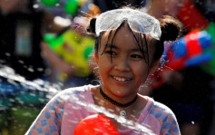 泰国泼水节︱泰媒：政府拟明年延长至整个4月  或吸引3,500万名外国游客