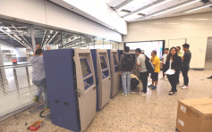 料黃金周每日8萬人次搭高鐵 西九龍站增設8部取票機