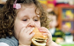 儿童肥胖问题严重 英政府拟9点前禁播垃圾食品广告