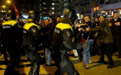 荷兰土耳其交恶 　鹿特丹警民冲突放水炮驱散群众