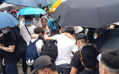 【逃犯条例】有示威者碰撞受伤 传记者误中胡椒喷雾　