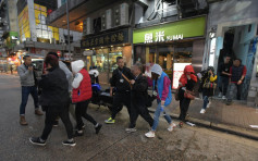警香港仔破非法麻雀賭檔 拘11男女