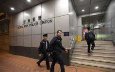 中年汉涉港铁车厢非礼20岁少女被捕