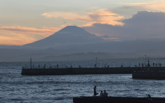 富士山昨现「初冠雪」 较去年提早2天