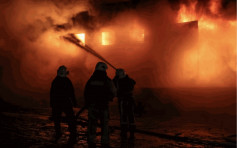俄乌战争｜乌克兰油站遭空袭「火流成河」 烧死7人包括一家5口
