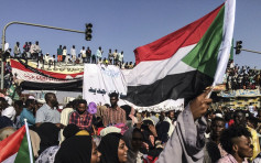 苏丹军事委员会拘前朝官员 保证军人不会驱散示威民众