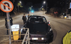 鸭脷洲私家车失控撞栏　揭男司机酒精测试超标近2倍