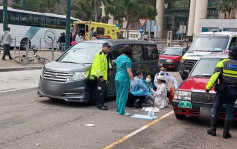 東涌兩女落的士遭七人車撞 攤倒地上受傷送院