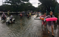 泰南十年来最严重水灾最少6死　苏梅交通瘫痪旅客滞留