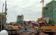 柬埔寨7層高樓房倒塌 至少3死18傷30人被埋