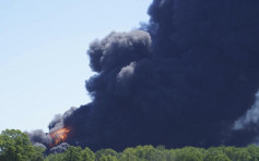 美國伊利諾伊州化工廠大火 危險化學物質恐洩漏