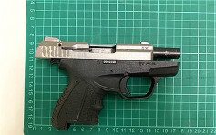 外籍汉机场申报有「玩具枪」警方称符合枪械定义拘捕