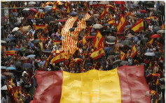 加泰隆尼亚独立公投在即 逾千人示威捍卫西班牙统一