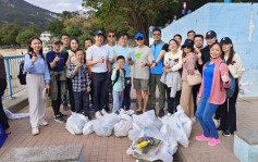 港島青年聯會等團體舉行清潔沙灘行動 逾40義工清理淺水灣宣揚環保