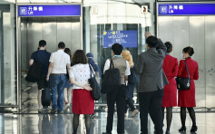 國泰稱9月將重整機場崗位架構 有員工被降級減薪