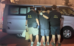 警兰桂坊拘捕37岁男子 身上及私家车上搜出大麻产品及毒邮票 市值6.4万元