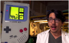 【去片】比利时学生自制巨型Game Boy 破健力士纪录