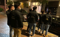 尖沙嘴酒吧违例偷偷营业 警方拘捕3人票控14酒客