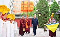 習近平青海調研  訪藏傳佛教宏覺寺
