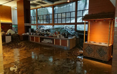 台湾风灾1人命危房屋淹浸 泥石流涌入饭店