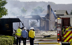美國南加州有小型飛機墜落民居 至少2人死亡