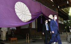 日本前首相安倍參拜靖國神社 首相菅義偉獻供品