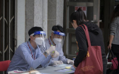 估计东头邨贵东楼6成住户已领样本瓶 区议员料今增至最多9成