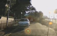 車cam直擊｜私家車避隱形戰車截查 高速逆線行駛 險與兩車相撞