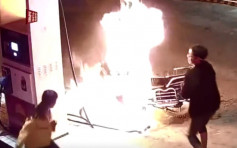 油站調戲女員工遭拒   雲南男子掏打火機燒電單車
