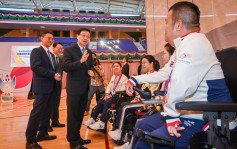 李家超向亚残运会香港运动员颁表扬状   称政府积极投放资源推动体育发展