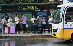 深圳男子坐巴士不戴口罩更干擾車輛運行 被刑事拘留
