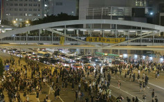 【修例風波】示威者堵塞告士打道夏慤道龍和道 現場交通受阻