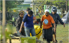 【片段】【印尼海嘯】大幅增至832人死 總統赴帕盧巿探望災民