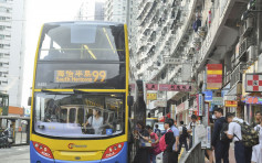 运输署拟修订巴士站立乘客上限 每平方米减至4人