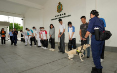 中学生获安排参观海关学院  对枪械展示、缉毒犬演练感受良多
