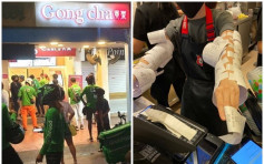 新加坡饮料店需停业 珍奶店外涌现人潮