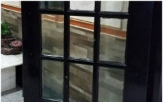 筲箕湾东大街芬兰浴室遭刑毁　恶汉扑烂玻璃扫神枱