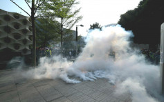 【修例風波】示威者佔梳士巴利道圖搶犯 警方射催淚彈驅散