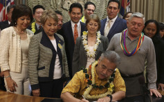 夏威夷州長簽署安樂死合法化法案 