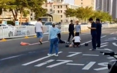 湛江私家车直冲斑马线撞伤5人 司机被捕：后座孩子吵闹没看路