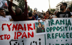 改革派吁撤强制服饰令规定 伊朗扬言果断处理暴动