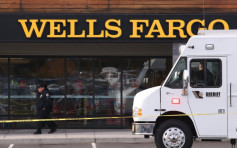美国俄勒冈州购物中心男子持刀施袭 致1死3人重伤