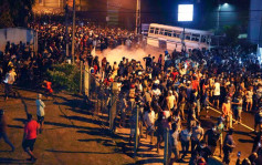 斯里兰卡暴力示威持续 华使馆吁中国公民勿围观参与