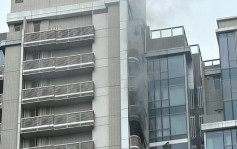 長沙灣維港滙單位士多房起火  兩姊弟吸入濃煙不適