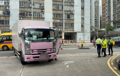 大圍老婦捱貨車撞 重創昏迷送院 司機涉危駕被捕