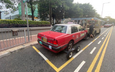 警港島區打擊違泊亂過路行人 拖走4車發2167張牛肉乾