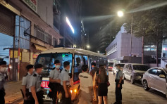 警观塘捣无牌酒吧及违规营业派对房间 拘29人票控33客