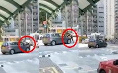 【片段】大埔私家车撞黑衣男拖行数秒 伤者指争路问题口角 司机涉藏刀棍