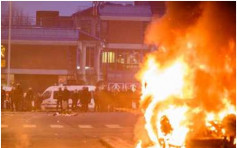 抗议警察滥用武力凌辱青年　巴黎骚乱持续