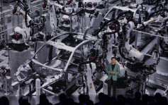小米SU7︱关键工艺100%自动化  超级工厂平均76秒产一车